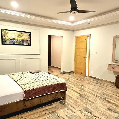 Executive Apartments In Bahria Heights Rawalpindi Bilik gambar