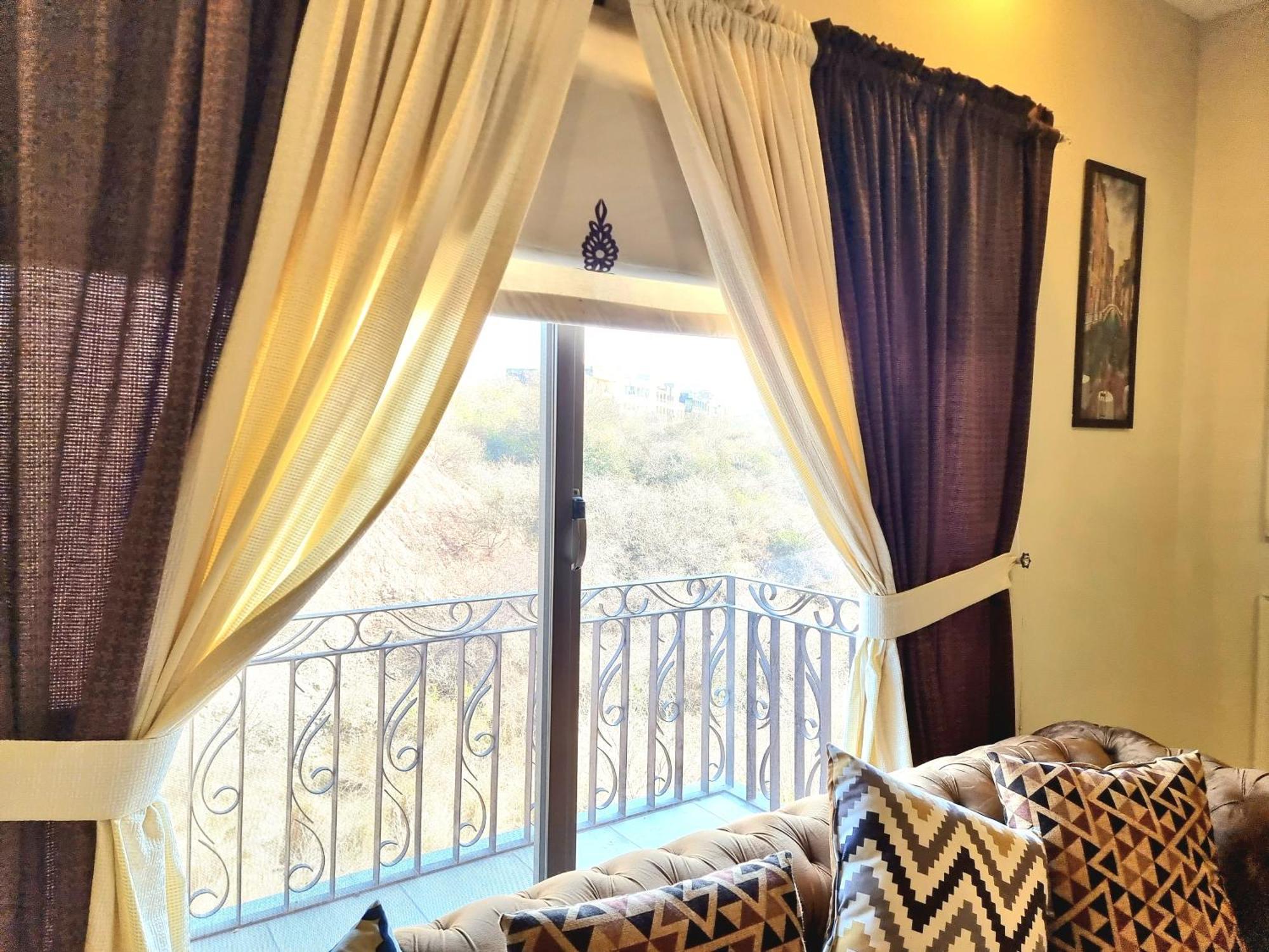 Executive Apartments In Bahria Heights Rawalpindi Bilik gambar